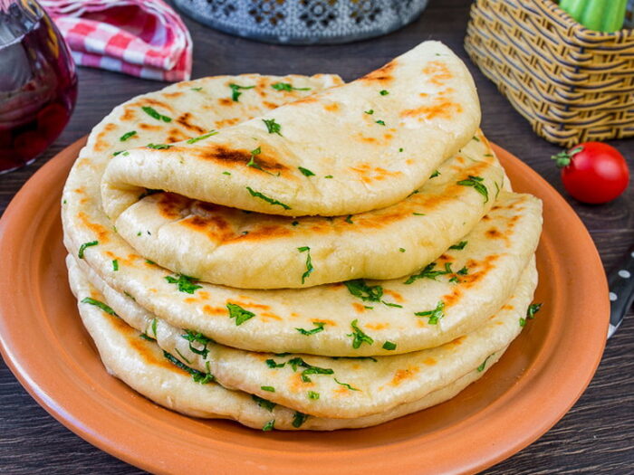 Как приготовить дрожжевые лепешки с рисом