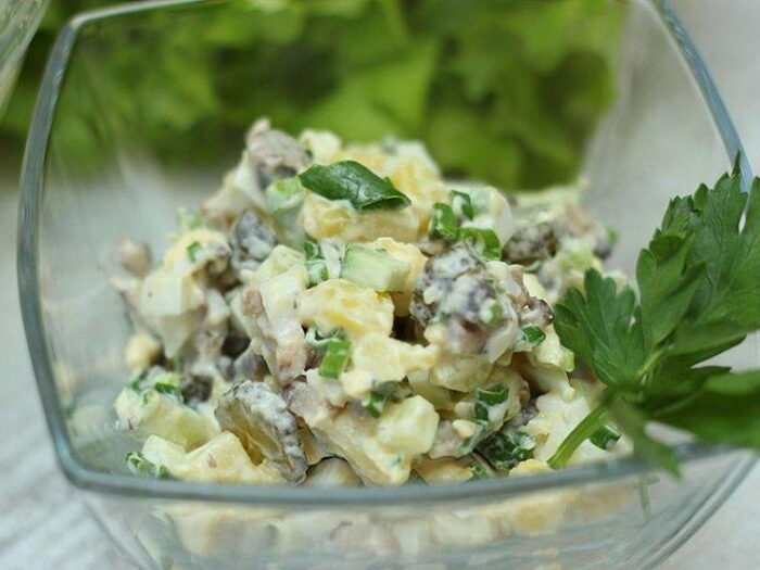Рецепт салата с шампиньонами