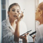 Нужно ли отказываться от косметики