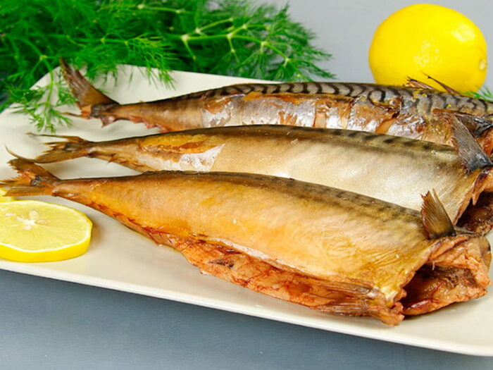 Как приготовить золотистую скумбрию в луковой шелухе