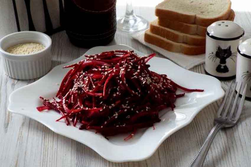Чем хорош салат из сырой свеклы