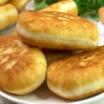 Как приготовить воздушные пирожки из дрожжевого теста
