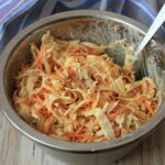Как приготовить салат с корейской морковкой и яичными блинчиками