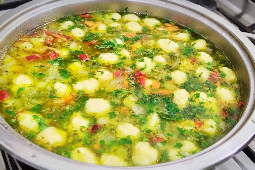 Рецепт легкого супа с клецками