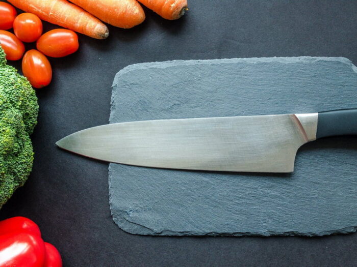 Почему нельзя дарить нож и какой выбрать на собственную кухню