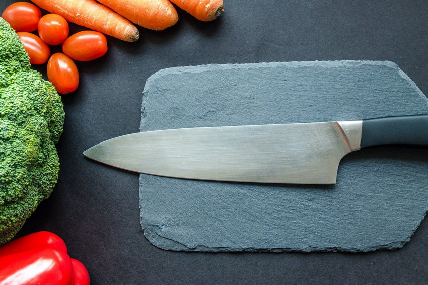 Почему нельзя дарить нож и какой выбрать на собственную кухню