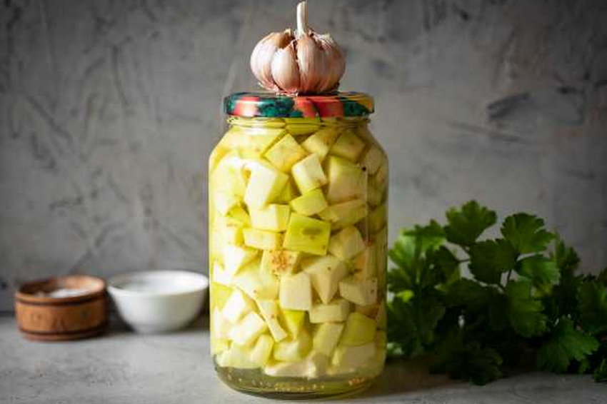 Как замариновать кабачки на зиму