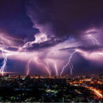 Чего нельзя делать во время грозы, чтобы не ударила молния