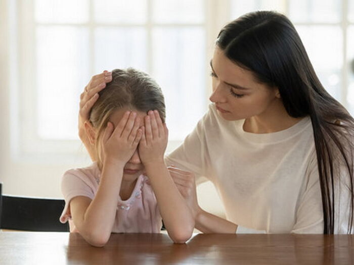 Твои, мои и наши: как помочь детям, когда у родителей новые отношения