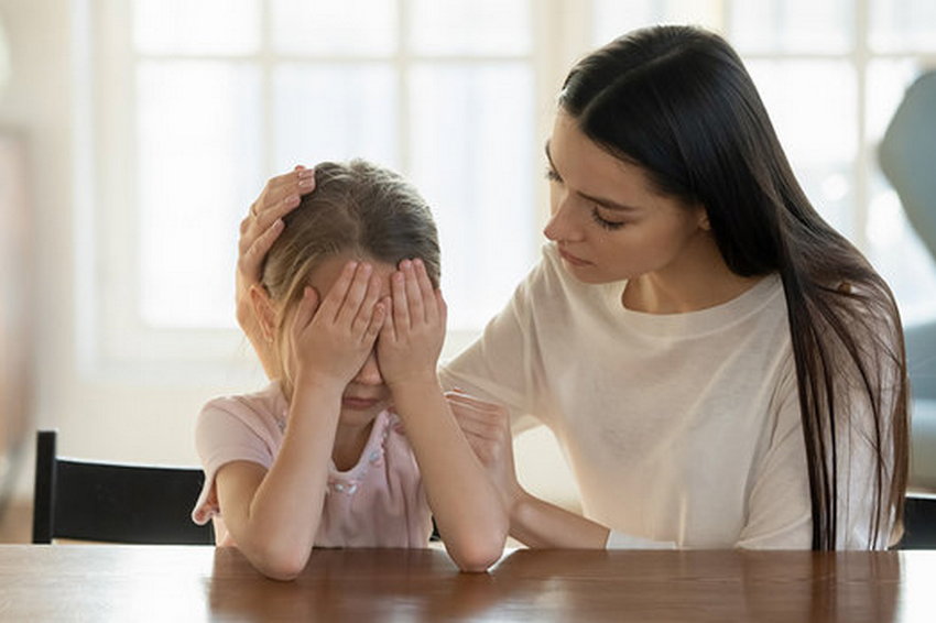 Твои, мои и наши: как помочь детям, когда у родителей новые отношения