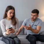 8 признаков ревнивого мужчины