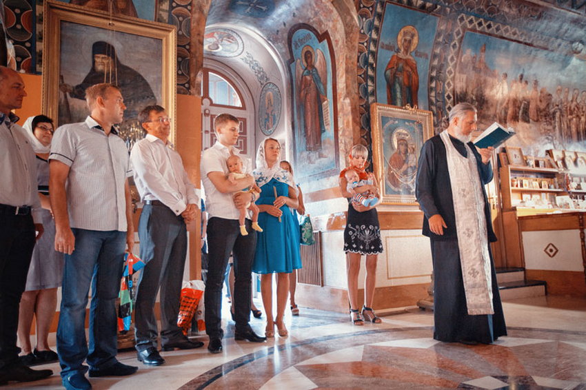 Как женщине одеваться в церковь, в храм
