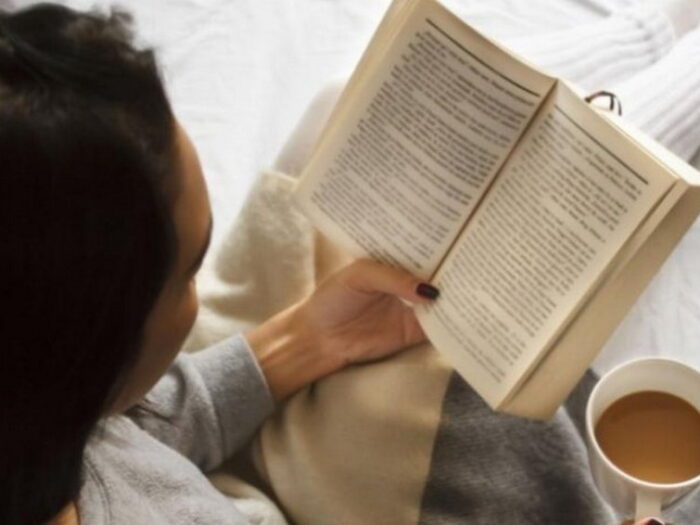 Какую книгу почитать вечером