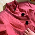Как стирать вещи из полиэстера — пальто, куртку, платья