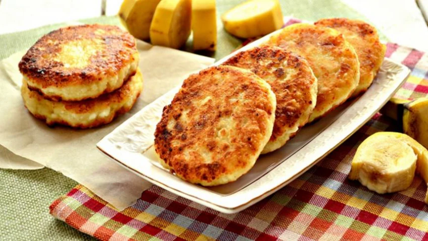 Банановые сырники: вкусный перекус