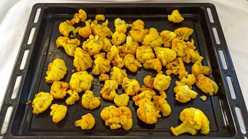 Жареная цветная капуста с куркумой
