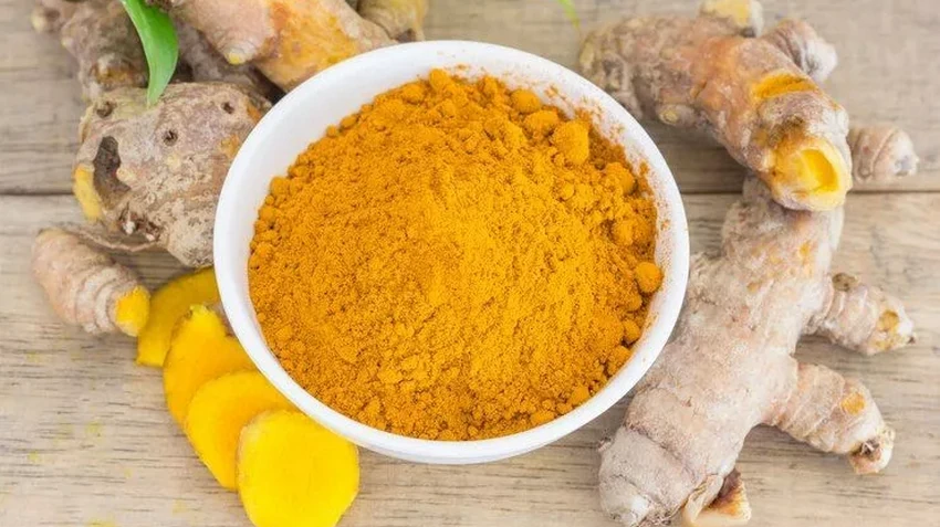 Противовоспалительный чай из имбиря и куркумы