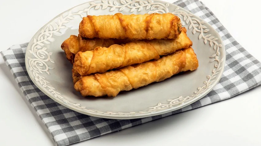 Вкуснейший перекус: рецепт буреков с сыром и зеленью