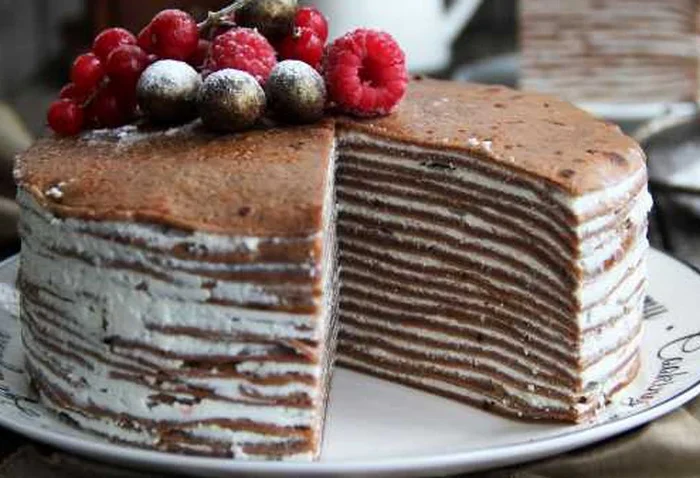 Вкусно и очень просто: рецепт торта из шоколадных блинчиков