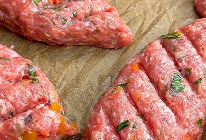 Сочный и вкусный: рецепт идеального люля-кебаба (видео)