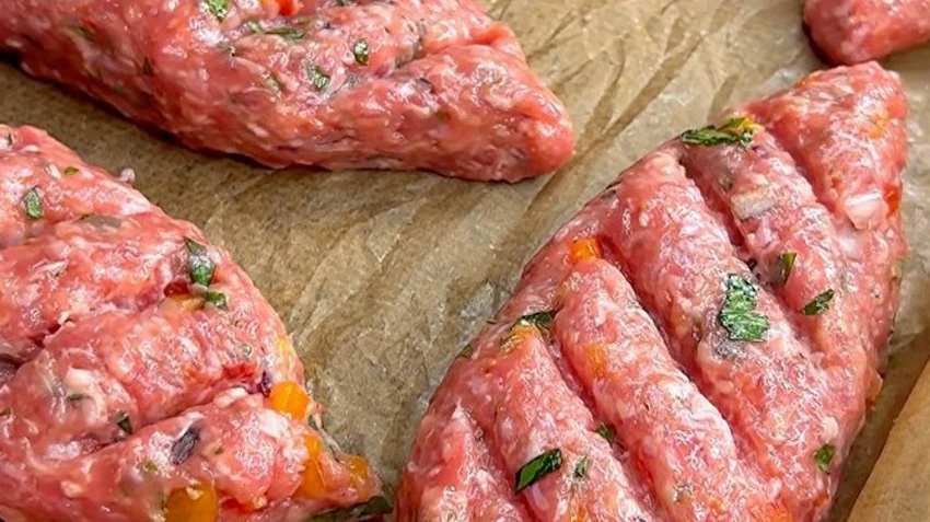 Сочный и вкусный: рецепт идеального люля-кебаба (видео)
